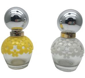 Petites bouteilles de parfum en verre de la fantaisie 30ml avec l'OEM/ODM UV argentés de chapeau disponibles